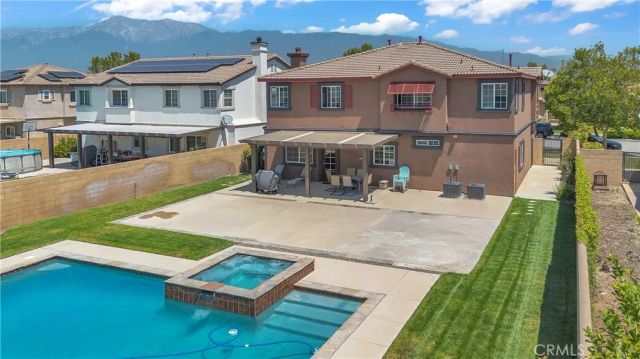 16341 Freesia, Fontana, CA 92336