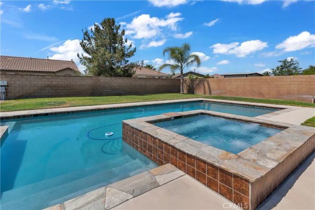 16341 Freesia, Fontana, CA 92336