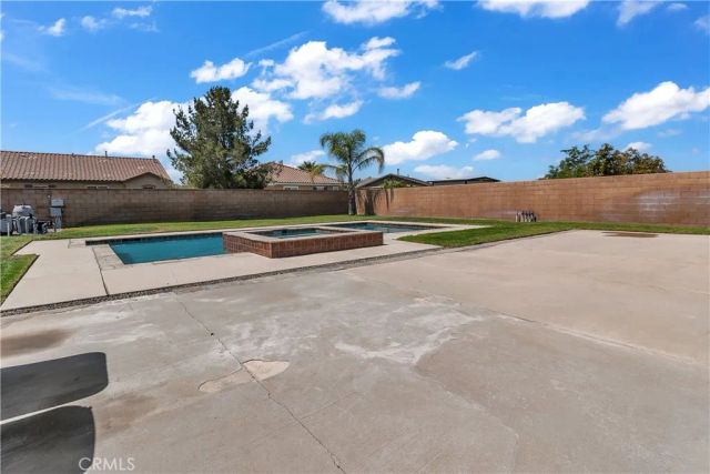 16341 Freesia, Fontana, CA 92336