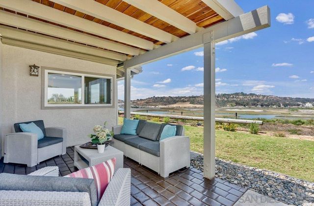 942 Santa Hidalga, Solana Beach, CA 92075