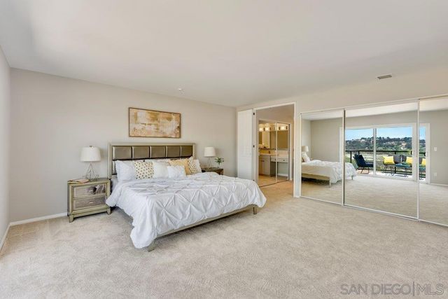 942 Santa Hidalga, Solana Beach, CA 92075