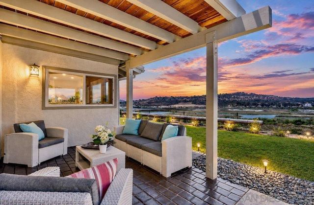 942 Santa Hidalga, Solana Beach, CA 92075