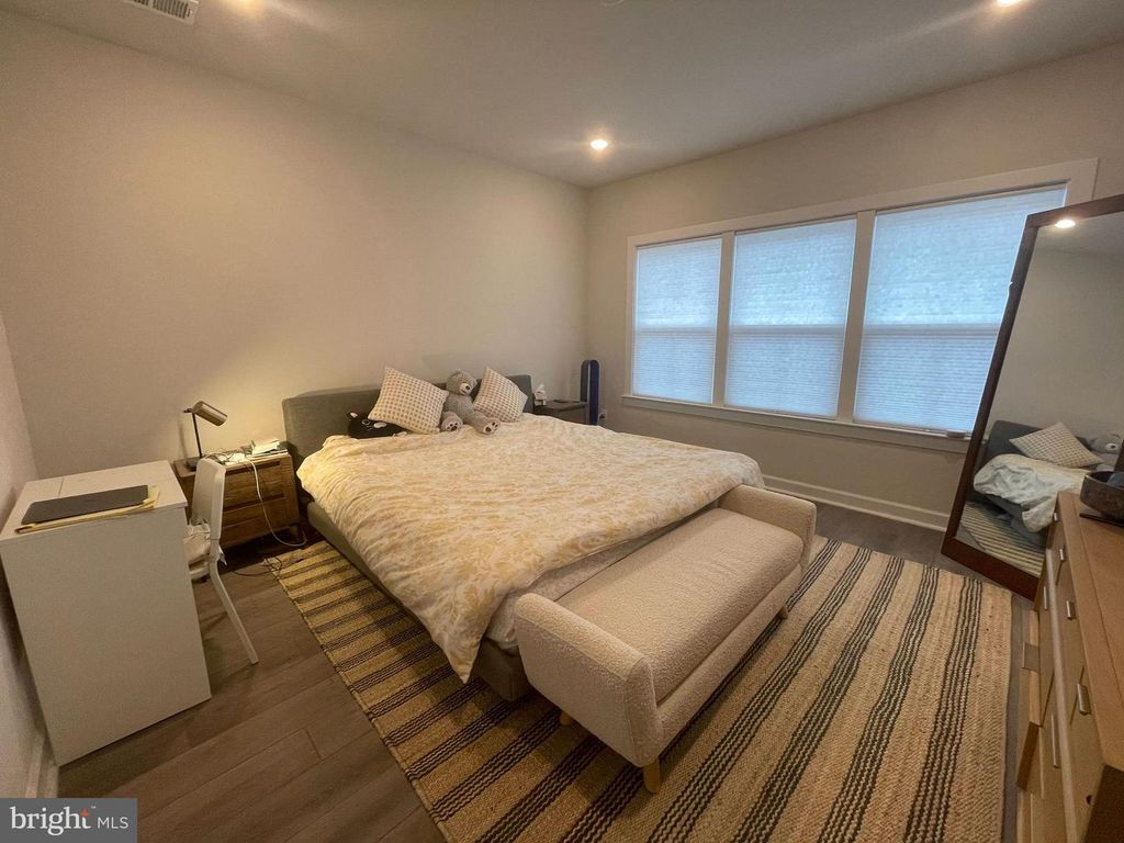 2339 WATER PROMENADE AVE, Herndon, VA 20171