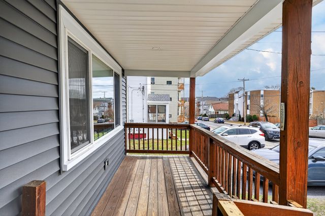 28 Ekman St 3, Worcester, MA 01607