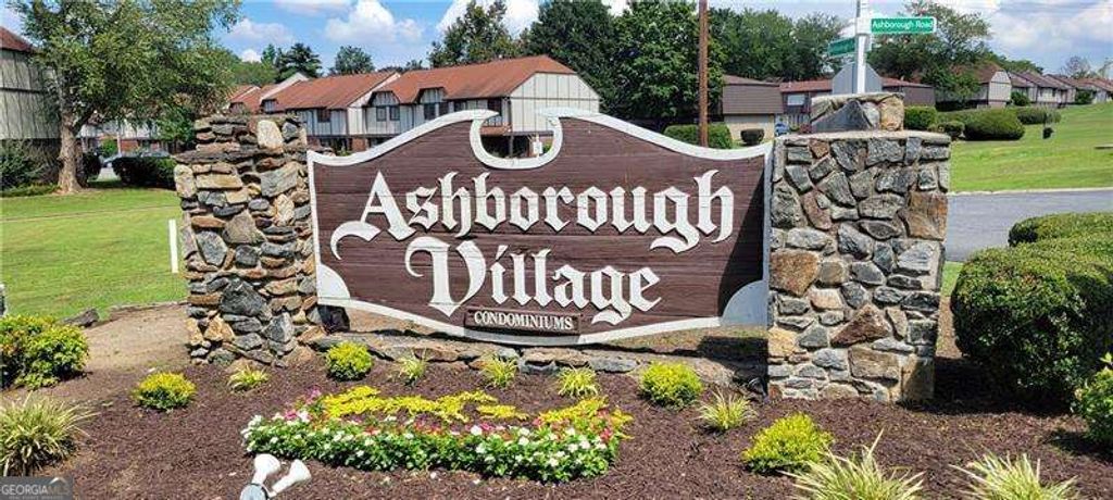 1819 ASHBOROUGH Circle SE F, Marietta, GA 30067 — photo 2