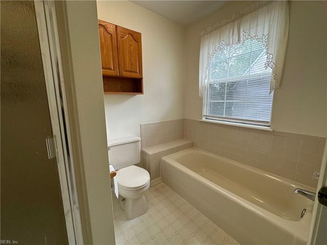 912 Bellgate CT, Newport News, VA 23602