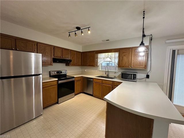 912 Bellgate CT, Newport News, VA 23602