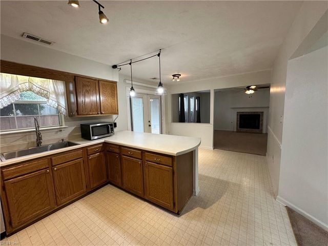 912 Bellgate CT, Newport News, VA 23602