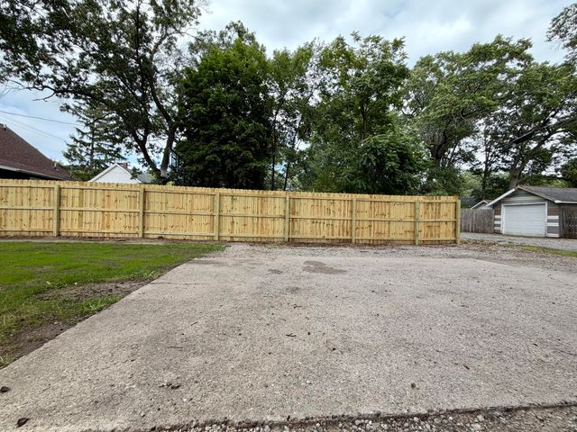 1782 Wood Street, Muskegon, MI 49442
