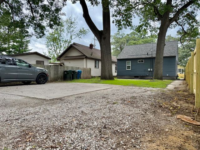 1782 Wood Street, Muskegon, MI 49442
