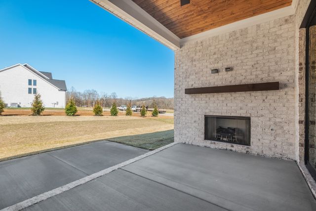 6001 Elliott Court, Arrington, TN 37014