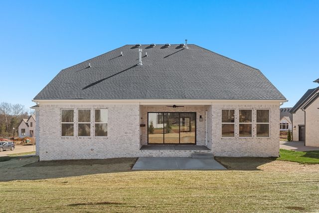 6001 Elliott Court, Arrington, TN 37014
