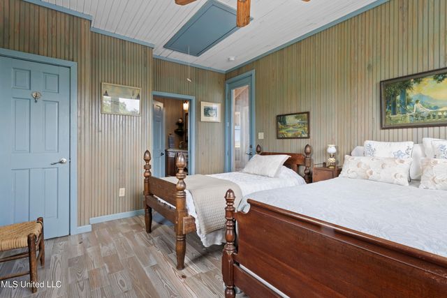 7700 Belle Fontaine Drive, Ocean Springs, MS 39564