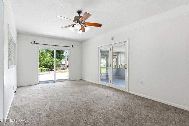 513 Smokey Drive, Loudon, TN 37774