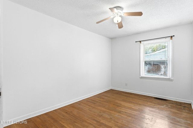 513 Smokey Drive, Loudon, TN 37774