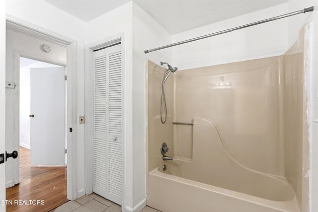 513 Smokey Drive, Loudon, TN 37774