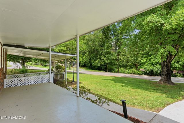 513 Smokey Drive, Loudon, TN 37774