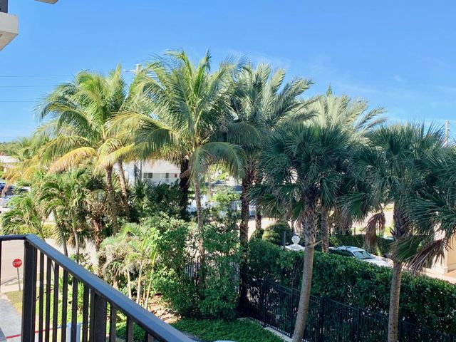145 Ocean Avenue 303, Palm Beach Shores, FL 33404