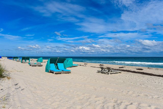 145 Ocean Avenue 303, Palm Beach Shores, FL 33404