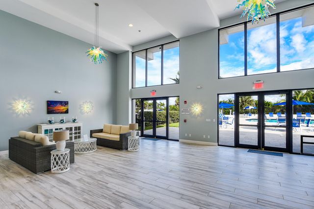 145 Ocean Avenue 303, Palm Beach Shores, FL 33404
