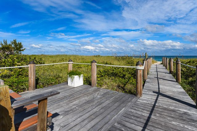 145 Ocean Avenue 303, Palm Beach Shores, FL 33404