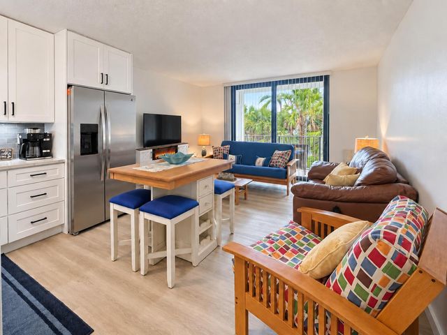 145 Ocean Avenue 303, Palm Beach Shores, FL 33404