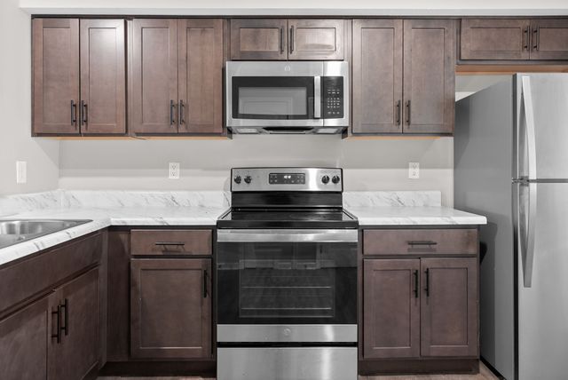 418 Peachers Mill Rd Apt E1, Clarksville, TN 37042