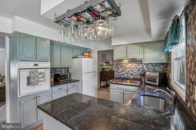 402 RIPPLEWOOD RD, Joppa, MD 21085