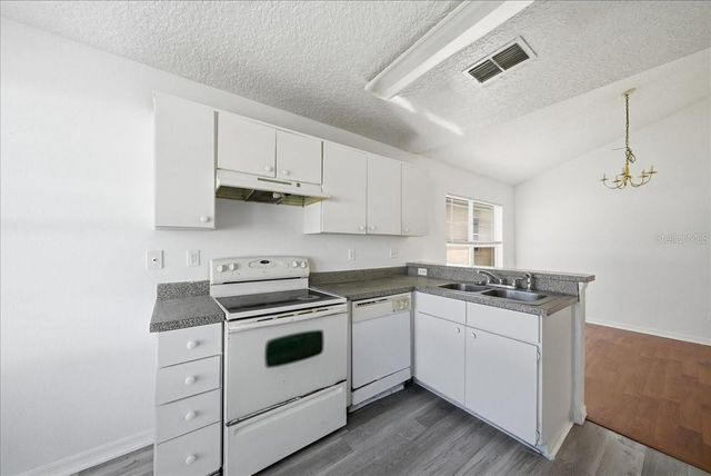 7962 NIAGARA FALLS COURT, Orlando, FL 32825