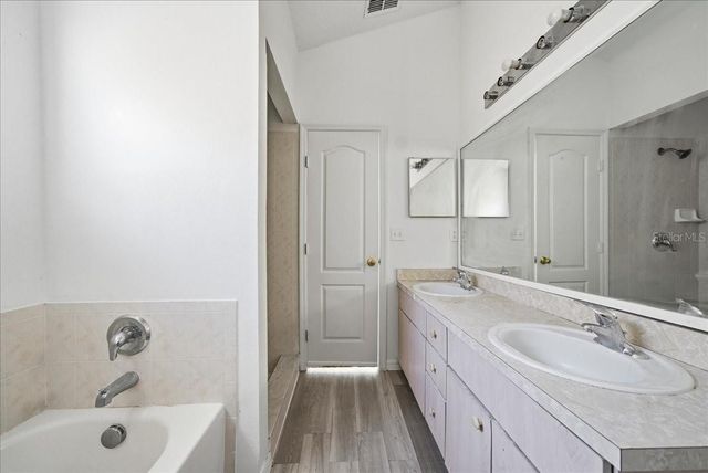 7962 NIAGARA FALLS COURT, Orlando, FL 32825