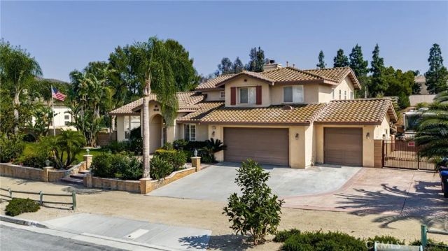 954 Thoroughbred, Norco, CA 92860