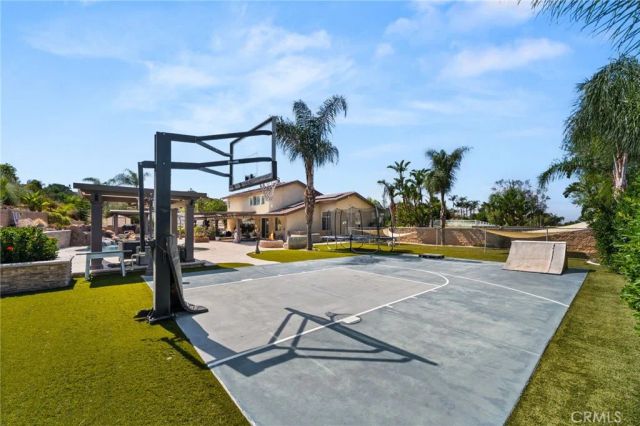 954 Thoroughbred, Norco, CA 92860