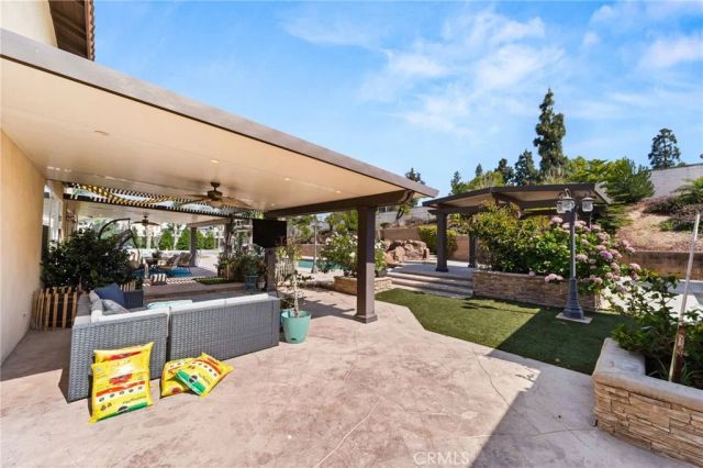 954 Thoroughbred, Norco, CA 92860
