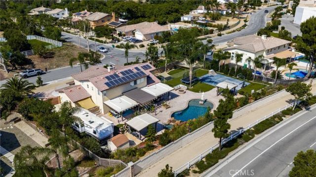 954 Thoroughbred, Norco, CA 92860