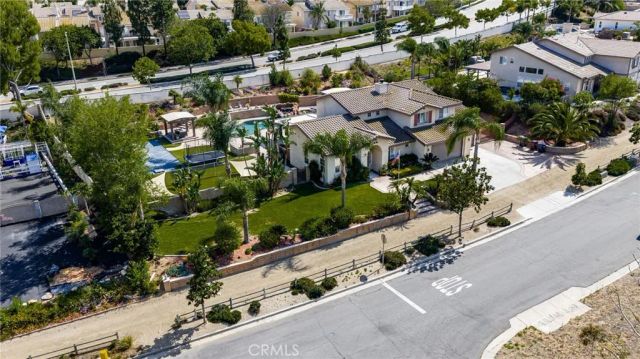 954 Thoroughbred, Norco, CA 92860