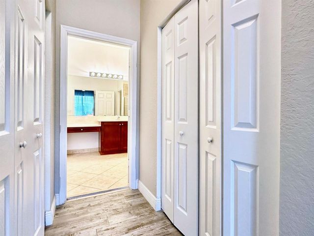 4109 W WHITEWATER Avenue, Weston, FL 33332