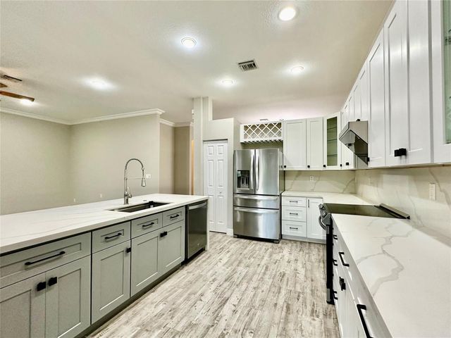 4109 W WHITEWATER Avenue, Weston, FL 33332