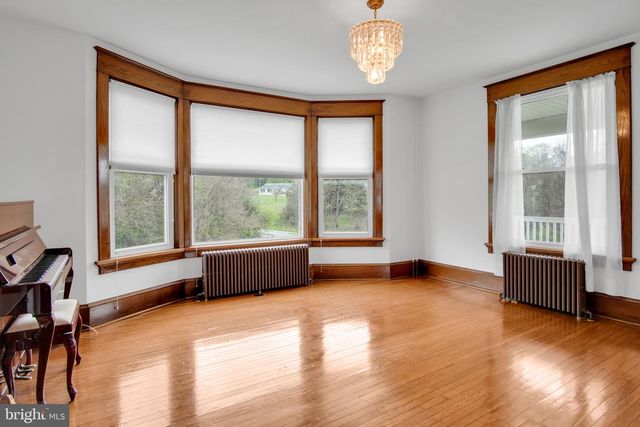 35 RED HILL RD, Newport, PA 17074