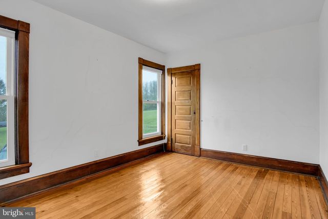 35 RED HILL RD, Newport, PA 17074