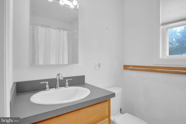 35 RED HILL RD, Newport, PA 17074
