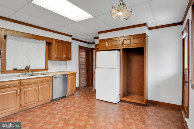 35 RED HILL RD, Newport, PA 17074
