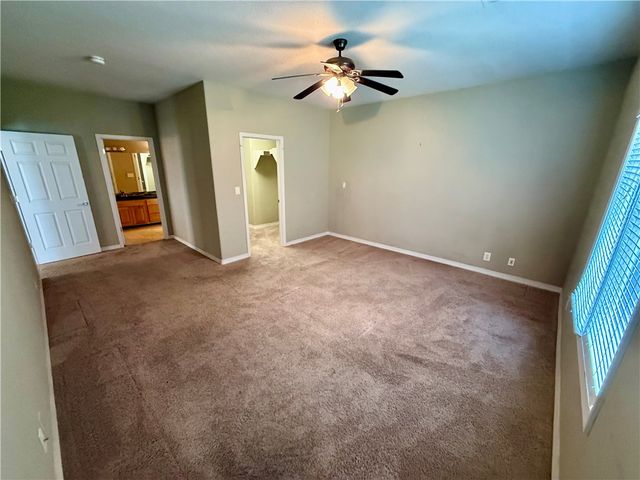 4214 N Meadow View Drive, Fayetteville, AR 72703
