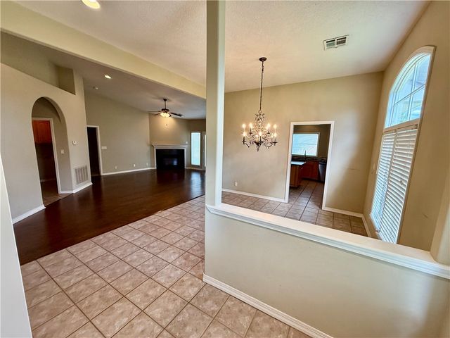 4214 N Meadow View Drive, Fayetteville, AR 72703