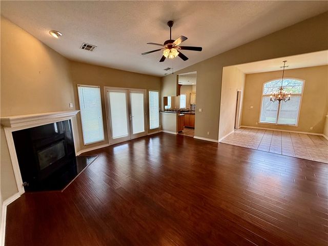 4214 N Meadow View Drive, Fayetteville, AR 72703