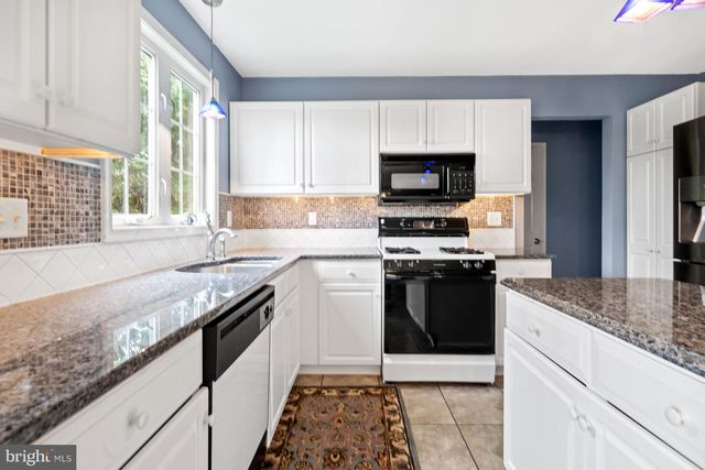 386 MOURNING DOVE DR, Newark, DE 19711