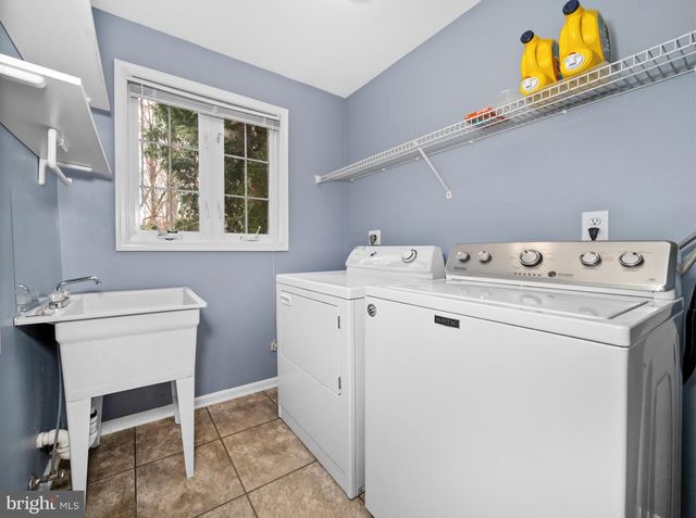 386 MOURNING DOVE DR, Newark, DE 19711