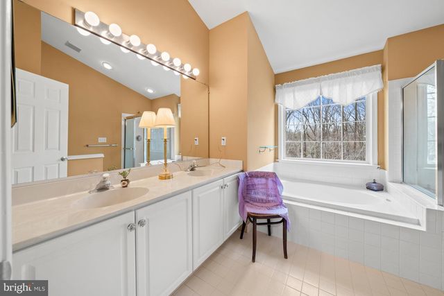 386 MOURNING DOVE DR, Newark, DE 19711