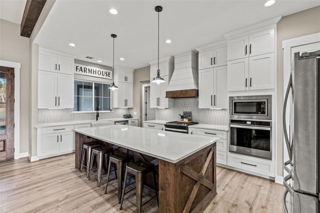 110 Quiet Springs Trail, Willis, TX 77378