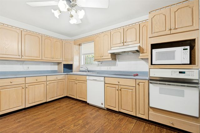 608 W Cheryl Avenue, Hurst, TX 76053