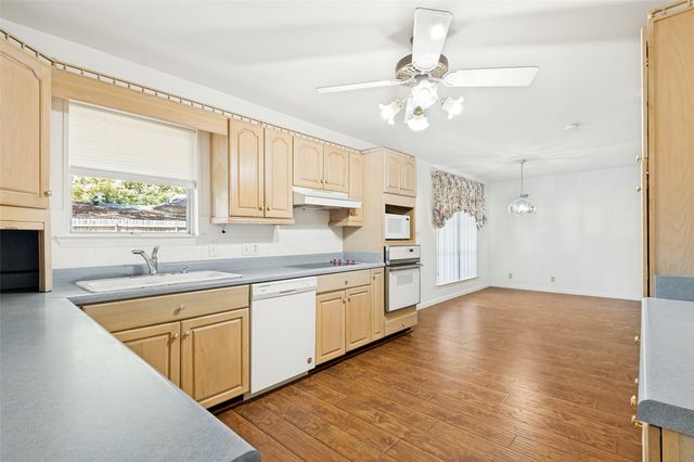 608 W Cheryl Avenue, Hurst, TX 76053